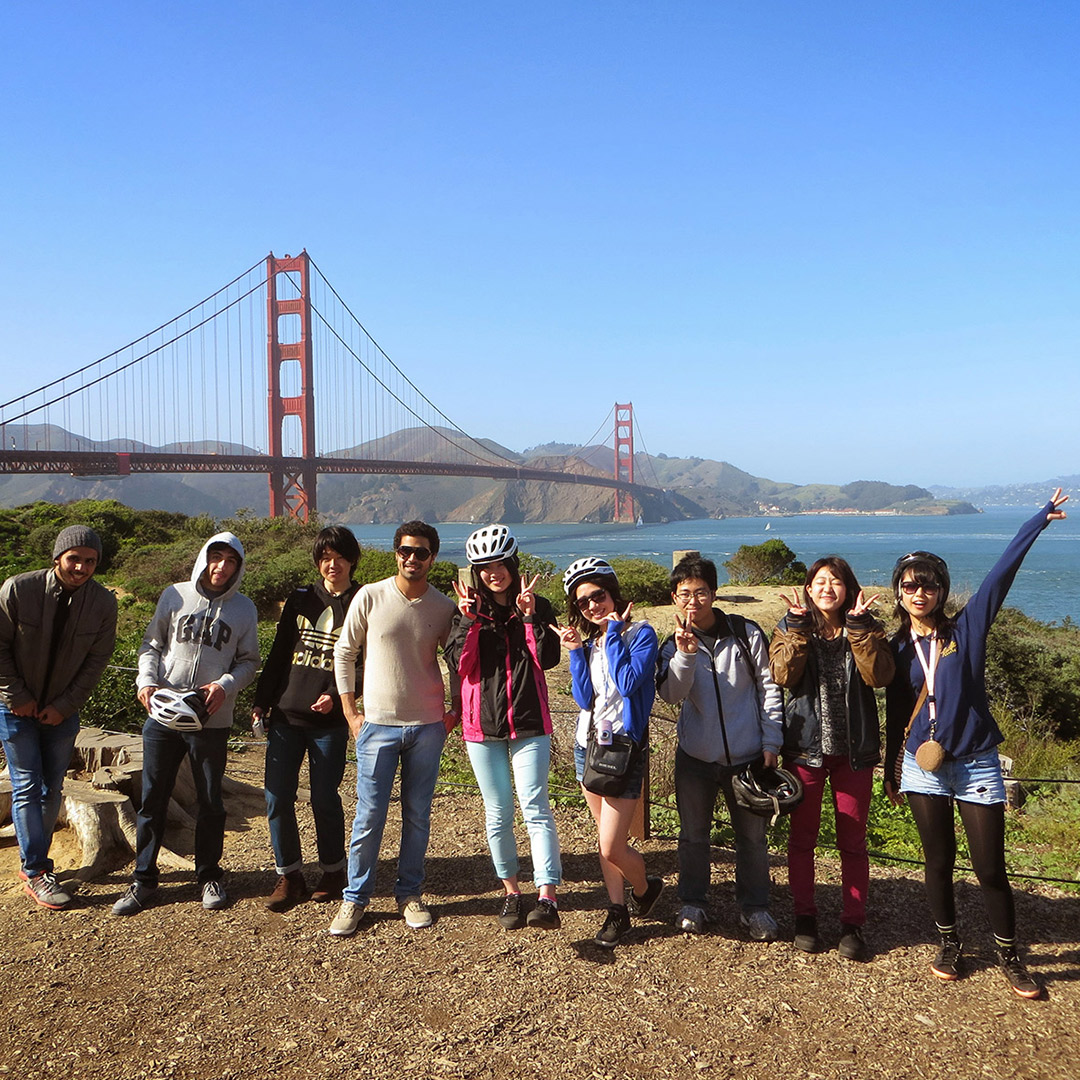International students in front of the Golden Gate Bridge