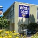 Welcome Gators sign and flowers