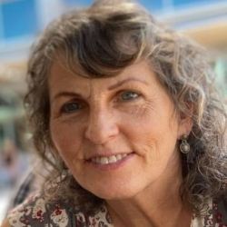 Karina McMillan-Rea, Faculty